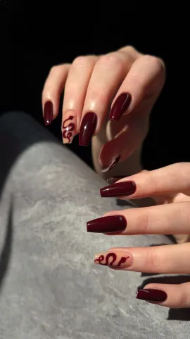 Burgundy Love snake  Press-On Nails | Glossy Wine Red Nail Set